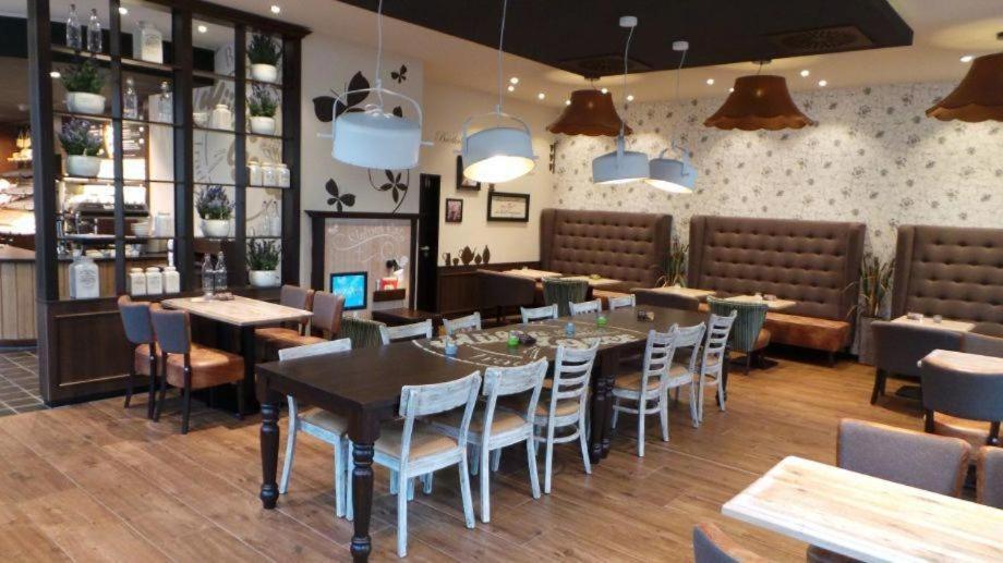 Hotel Restaurant Zur Linde Westerstede Kültér fotó